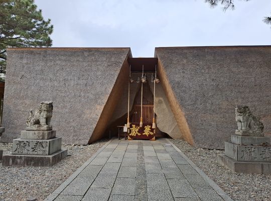 福岡市早良区ドルチェヴィータ★強力なパワースポット鳥飼八幡宮様